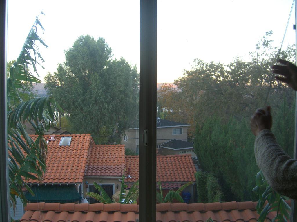 Woodland Hills Calabasas Guesthouses Лос-Анджелес Экстерьер фото