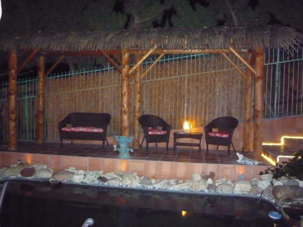 Woodland Hills Calabasas Guesthouses Лос-Анджелес Экстерьер фото