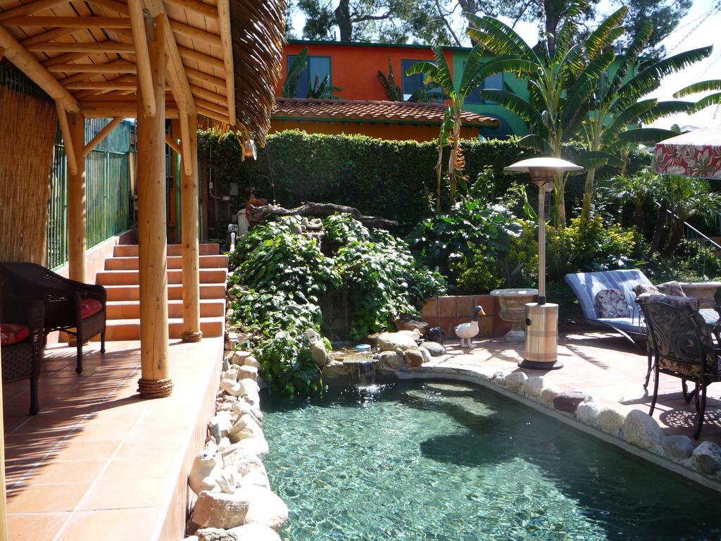 Woodland Hills Calabasas Guesthouses Лос-Анджелес Экстерьер фото