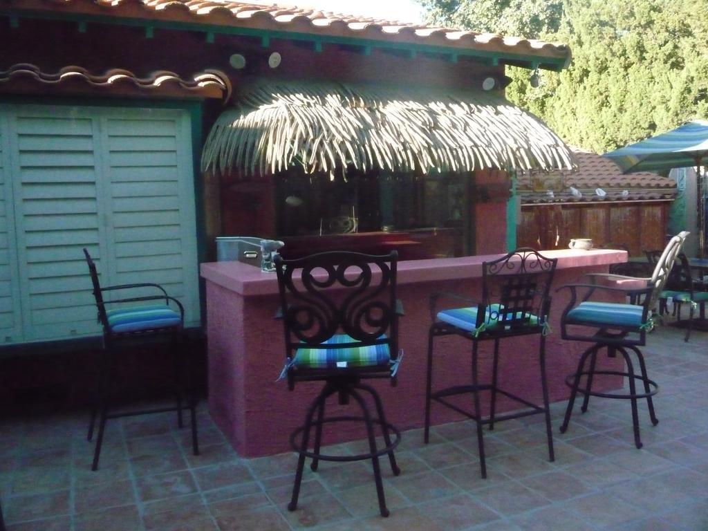 Woodland Hills Calabasas Guesthouses Лос-Анджелес Экстерьер фото